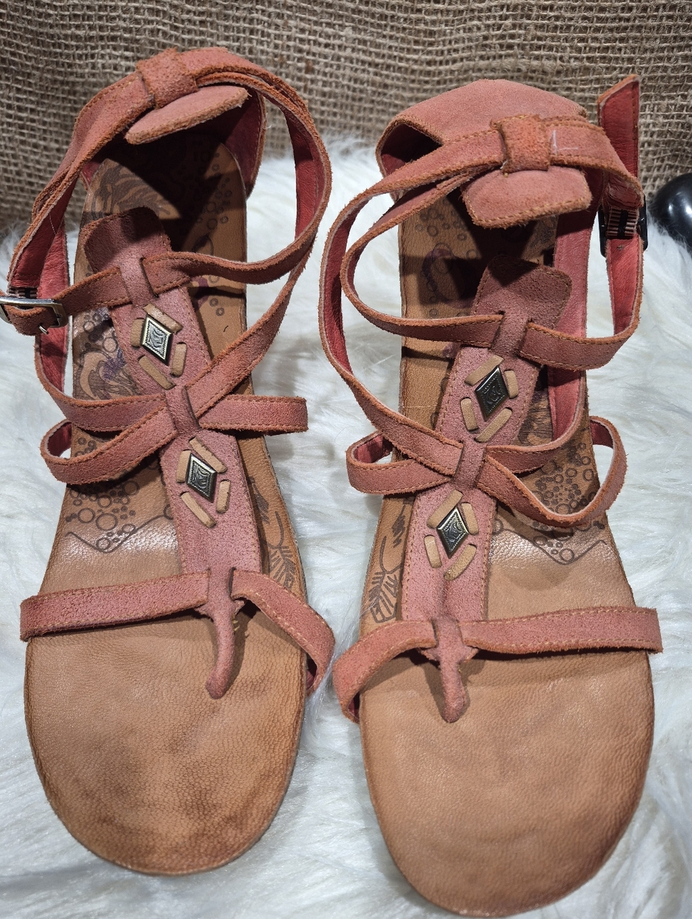 OTBT Lubuck Women's Coral Suede Wedge Sandals 10M